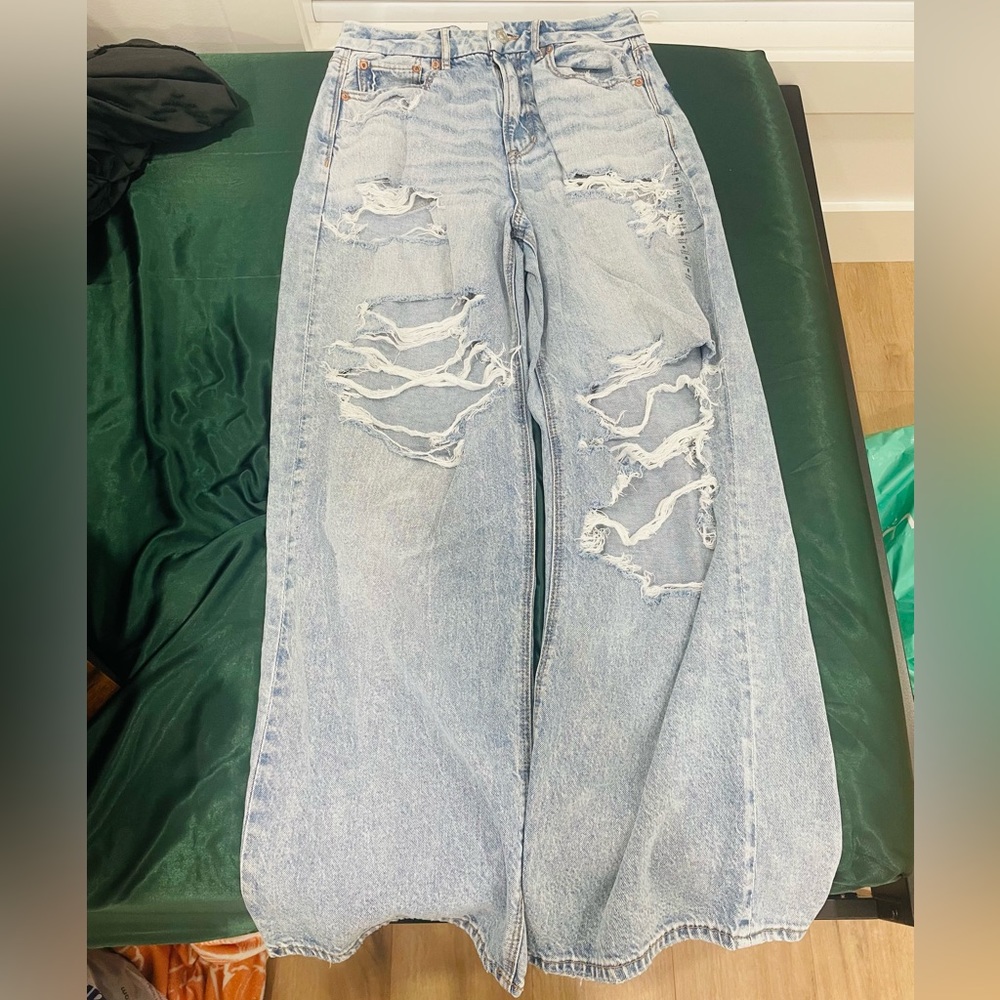 American eagle baggy wife leg